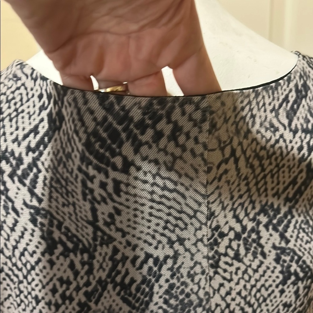 Elegant Snake Print Dress. NWT. Large - Picture 6 of 10